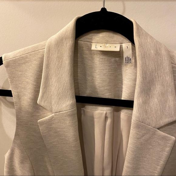 Leith long vest size small - Picture 8 of 8